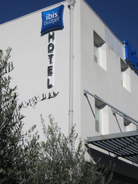 Ibis Budget Pertuis Portes Du Luberon Exterior foto